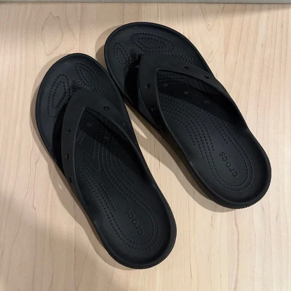 Croc Classic V2 flip flops - Picture 2 of 5